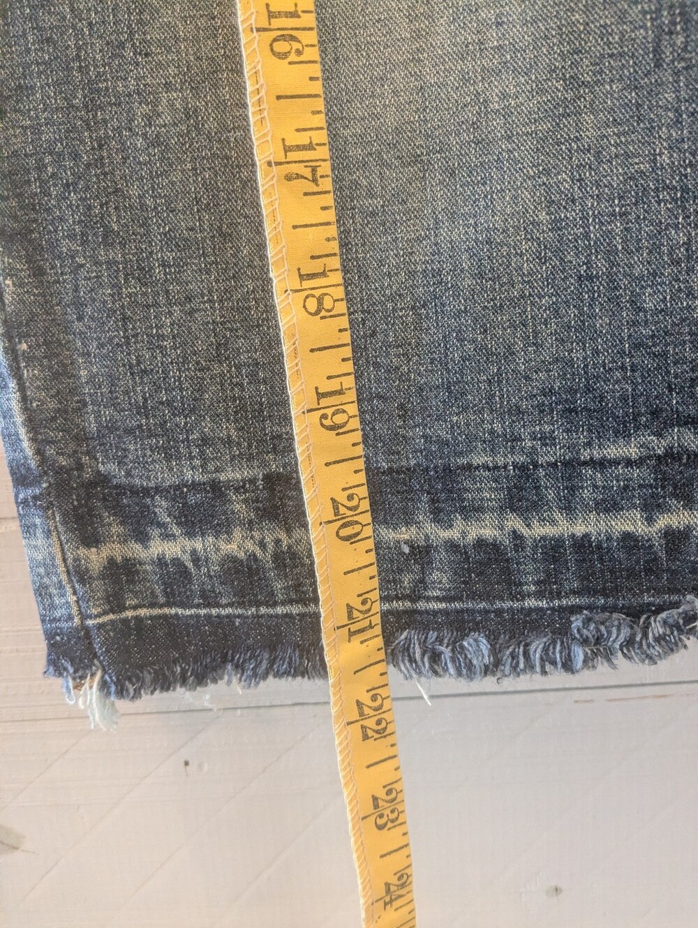 💠 lei Denim Dark Wash Pencil Skirt W/ Raw Hem; Size: 5 - Picture 7 of 8